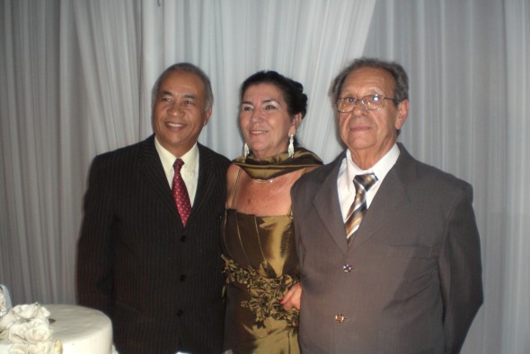 Casal Milton e Neuza na celebração de BODAS DE OURO.